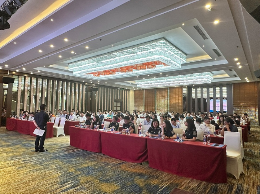 Hải quan Thanh Hóa đối thoại với gần 120 doanh nghiệp xuất nhập khẩu trên địa bàn quản lý